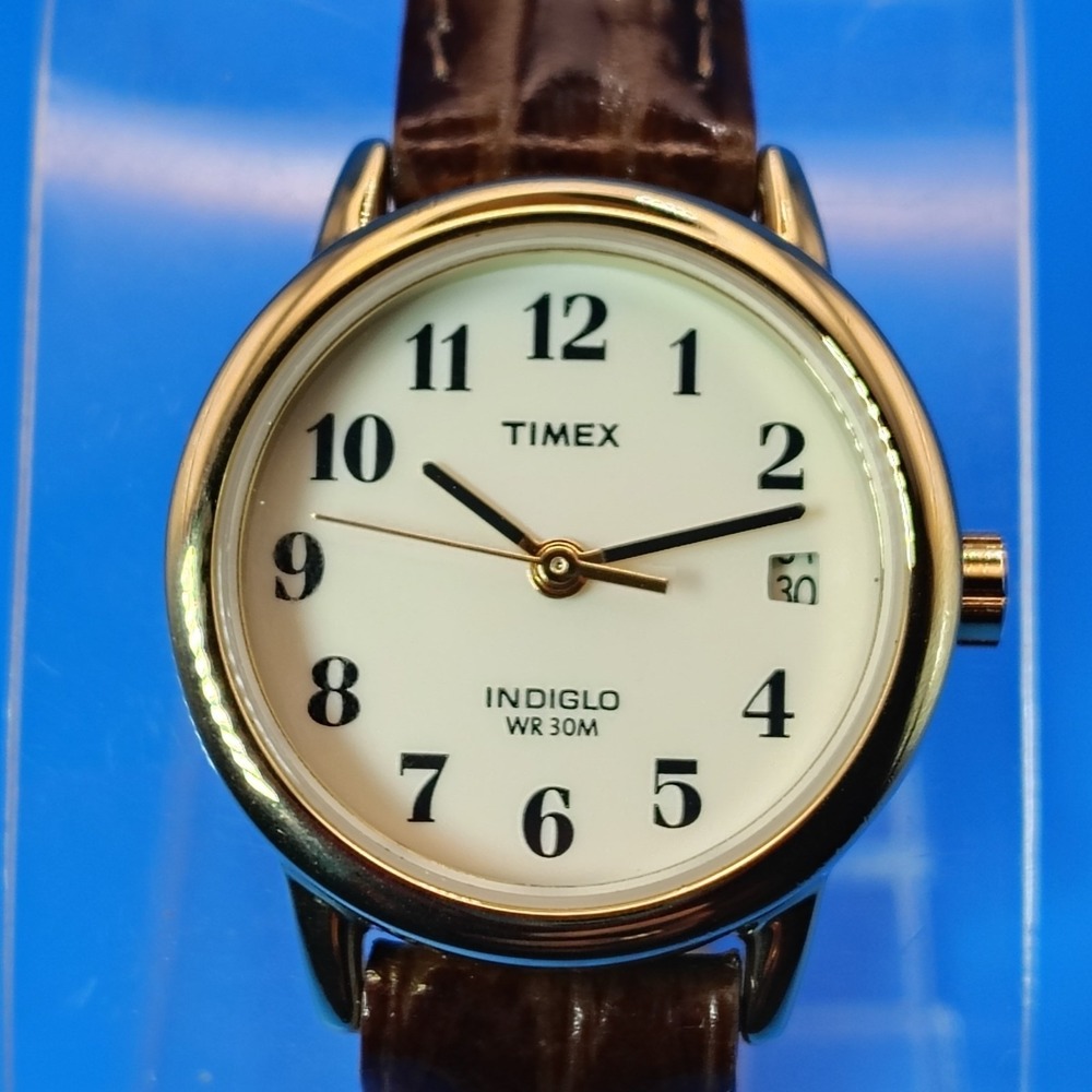2019 Timex Indiglo 30mm Women's Quartz Watch Genuine Leather Strap
